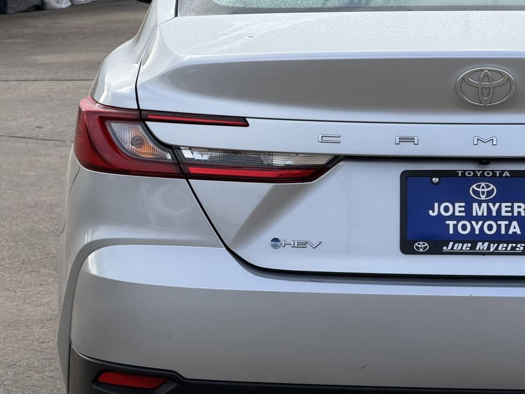 Used 2025 Toyota Camry LE FWD image 10