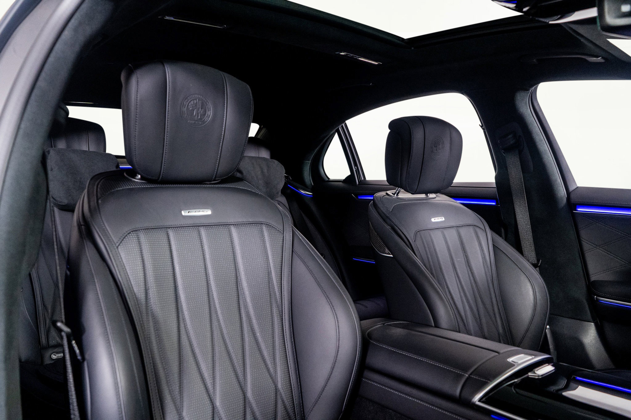 Used 2025 Mercedes-Benz S 63 AMG S w/ AMG Night Package image 35