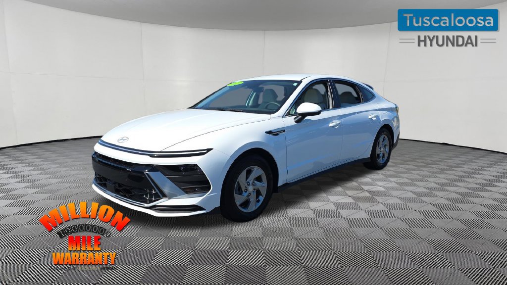 Used 2025 Hyundai Sonata SE FWD image 3