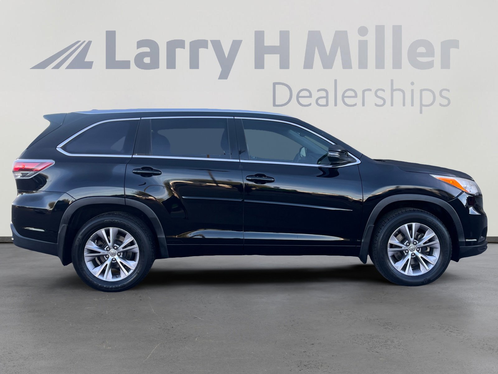Used 2015 Toyota Highlander XLE image 6