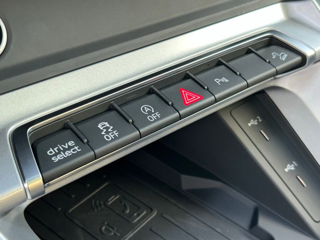 Used 2025 Audi Q3 2.0T Premium w/ Convenience Package image 32