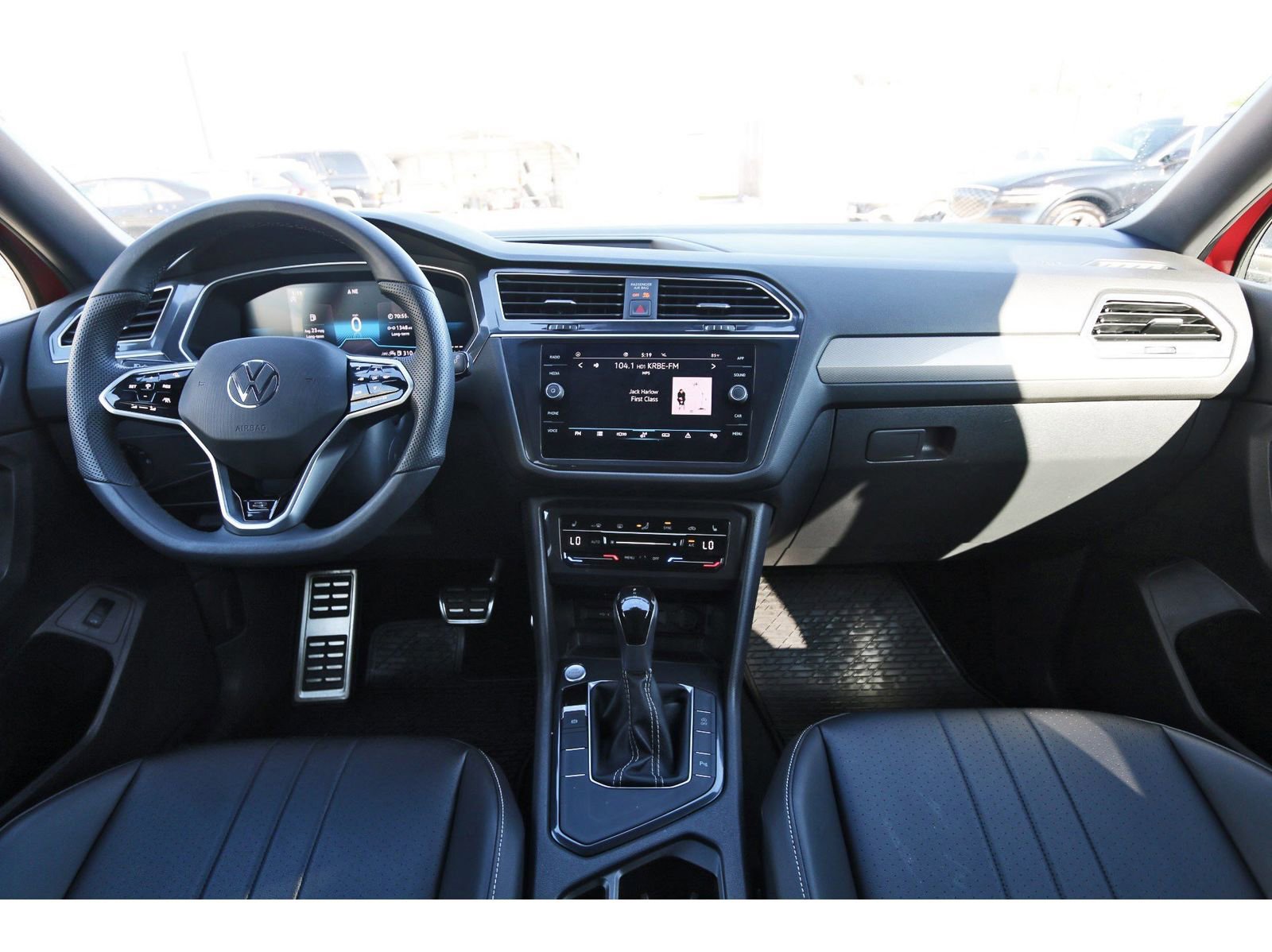 Used 2024 Volkswagen Tiguan SE R-Line w/ MDO Package, Three-Row image 12