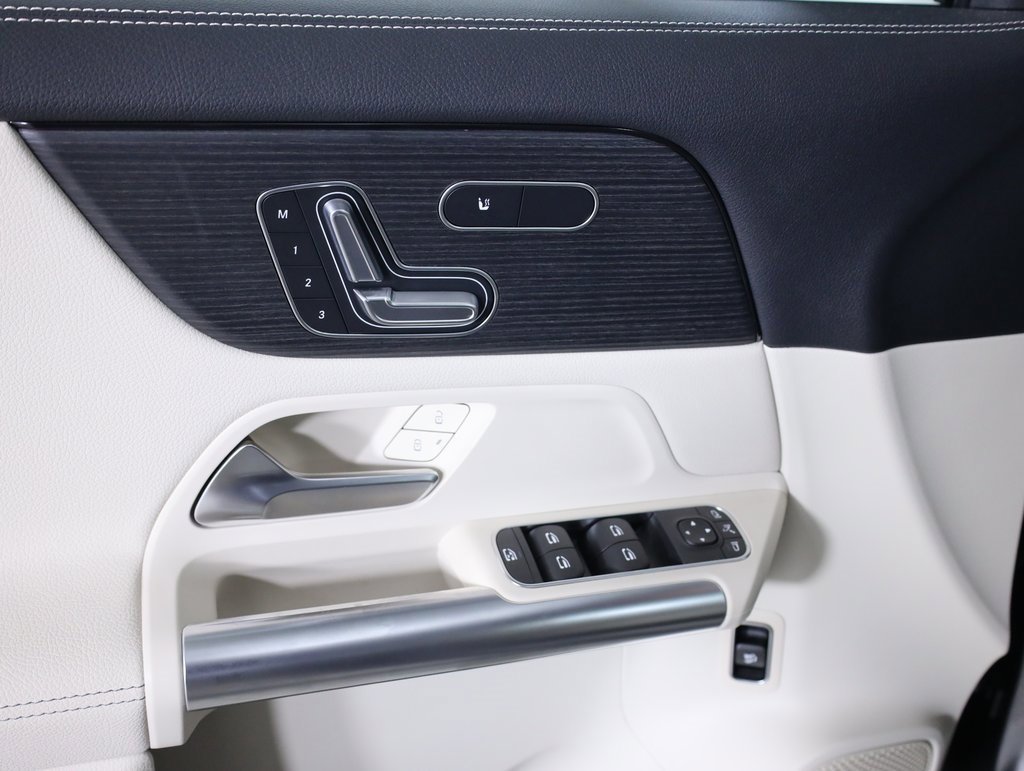 Certified 2026 Mercedes-Benz GLA 250 4MATIC image 10