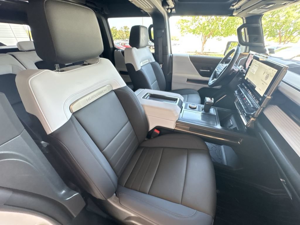 Certified 2025 GMC Hummer EV 3X AWD/4WD image 29