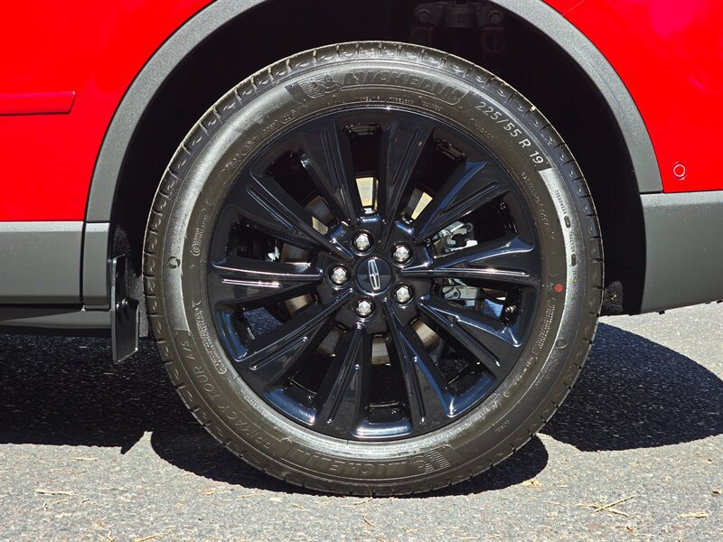 Used 2020 Lincoln Corsair Reserve w/ Equipment Group 201A FWD image 40
