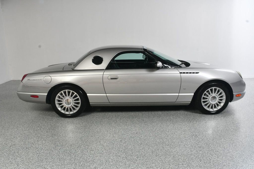 Used 2004 Ford Thunderbird RWD image 4