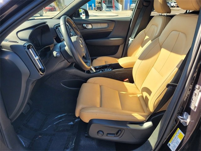 Used 2021 Volvo XC40 T5 Inscription image 4