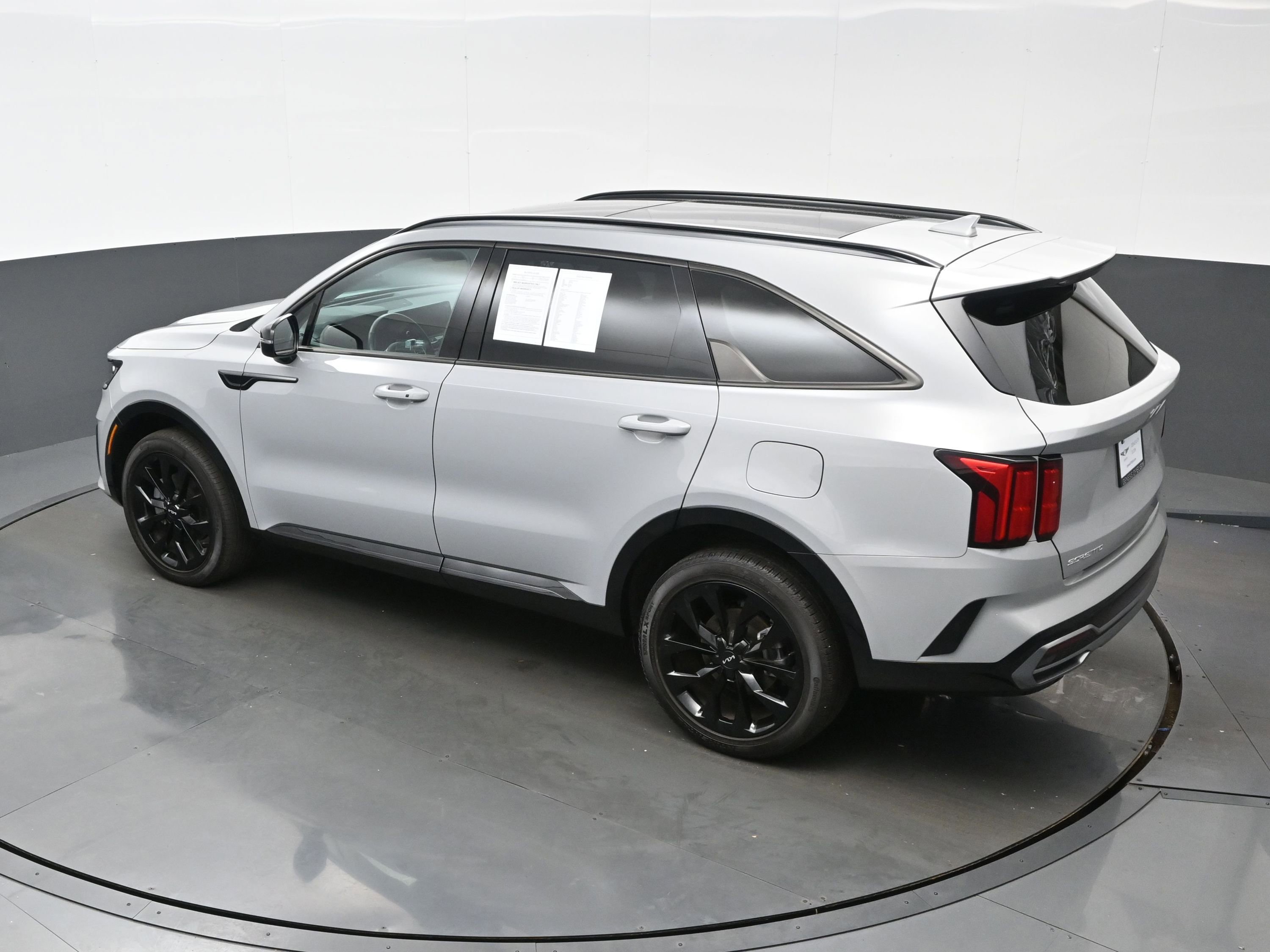 Used 2023 Kia Sorento SX image 39