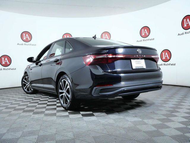 Used 2026 Volkswagen Jetta Sport FWD image 6