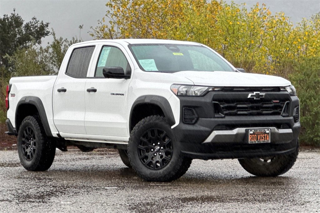 Certified 2024 Chevrolet Colorado Trail Boss w/ Technology Package image 2