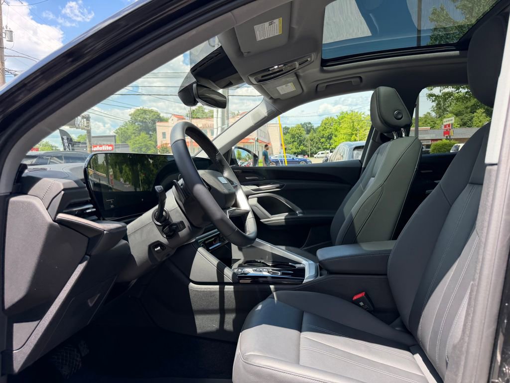 Used 2025 Audi Q5 Premium Plus w/ Premium Plus AWD/4WD image 17