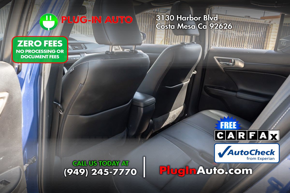 Used 2016 Lexus CT 200h w/ Navigation Package FWD image 12