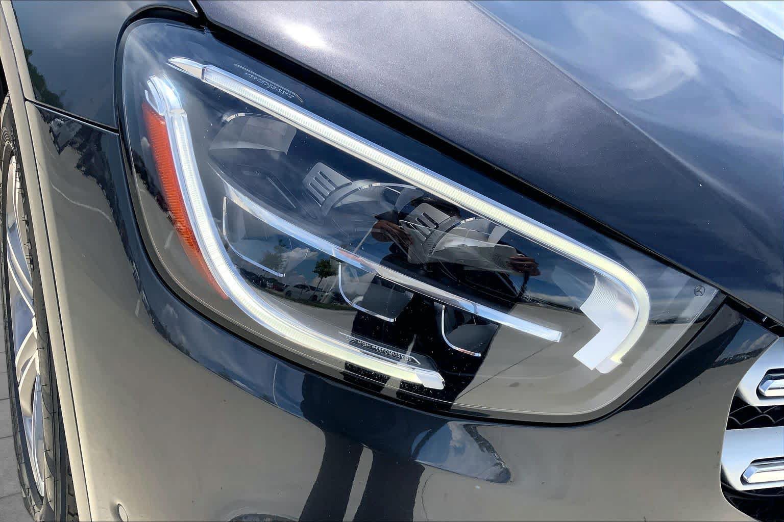 Used 2021 Mercedes-Benz GLC 300 4MATIC image 24