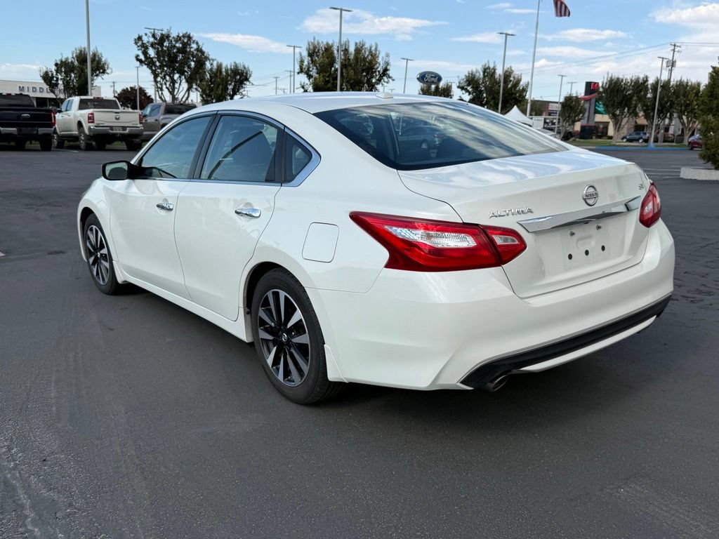 Used 2017 Nissan Altima 2.5 SV FWD image 5