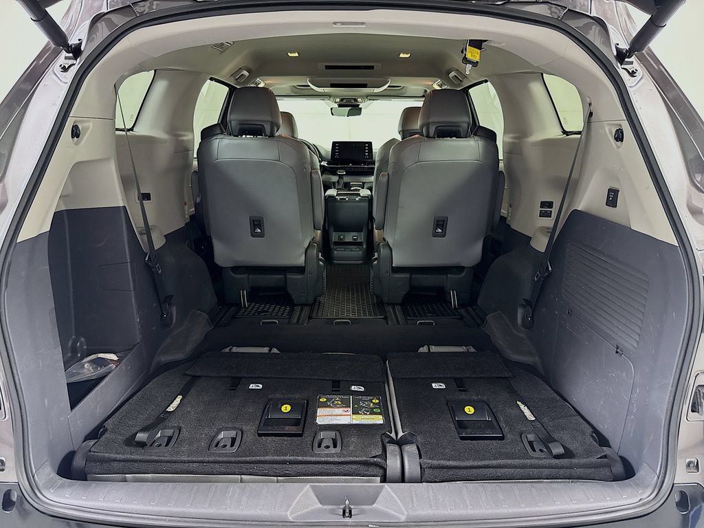 Used 2024 Toyota Sienna Limited AWD/4WD image 27