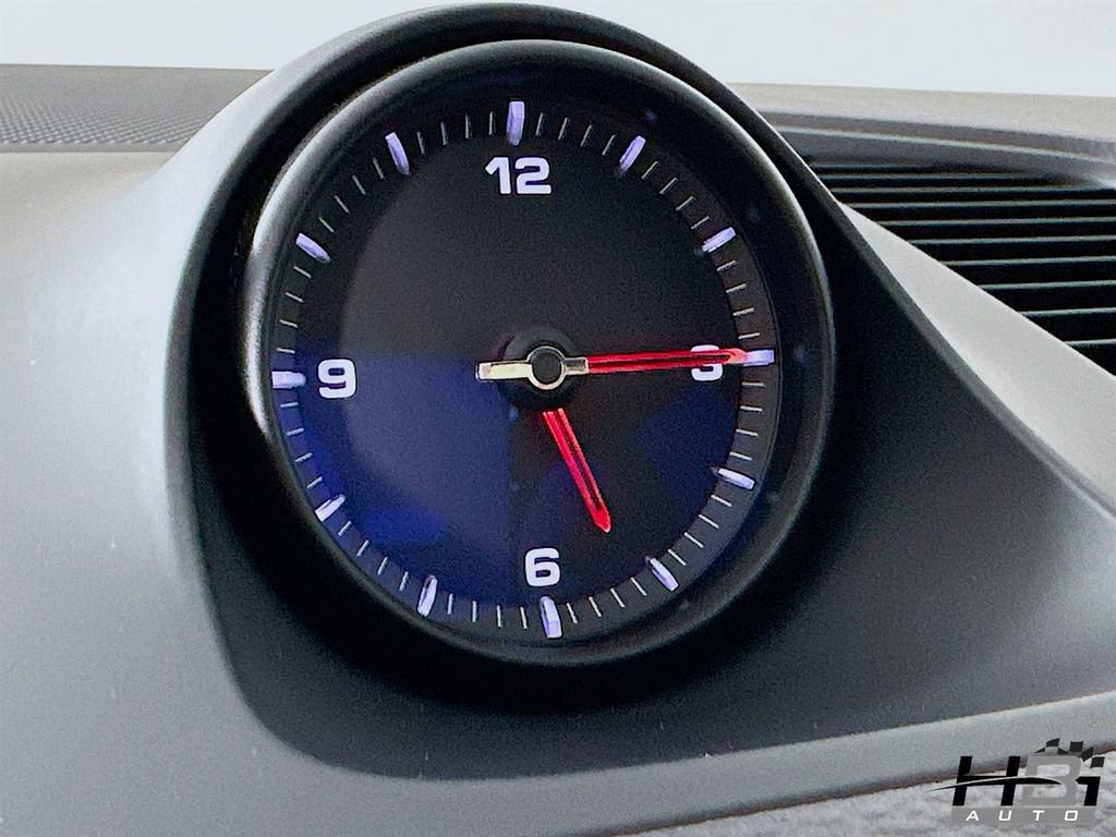 Used 2023 Porsche Cayenne Platinum Edition image 20