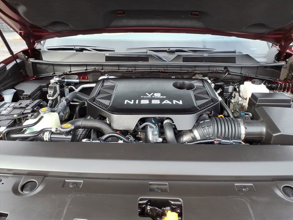 Used 2025 Nissan Armada Platinum Reserve image 9