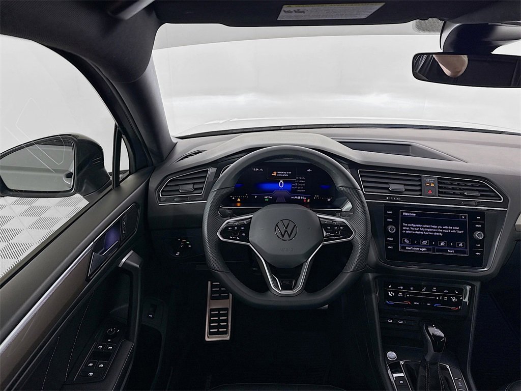 Used 2024 Volkswagen Tiguan SE R-Line image 19