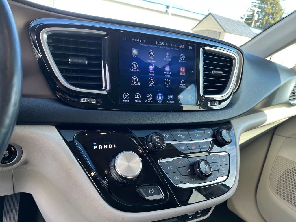 Used 2017 Chrysler Pacifica Touring-L Plus w/ Advanced Safetytec Group image 22