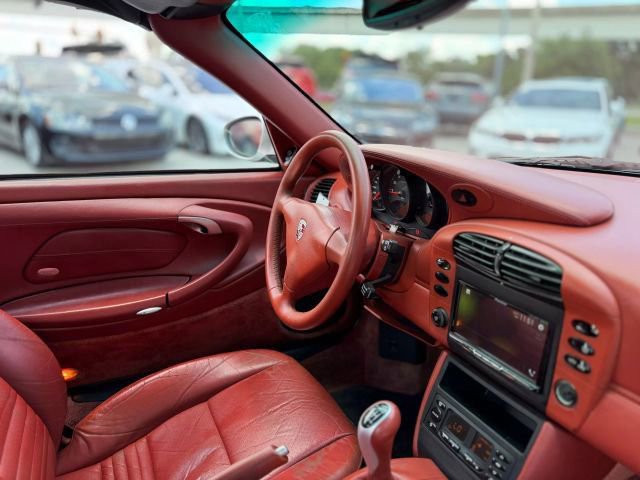 Used 2001 Porsche 911 Carrera 4 image 34