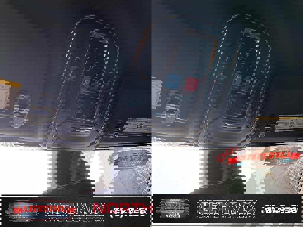 Used 2025 Jeep Grand Cherokee L Altitude image 12