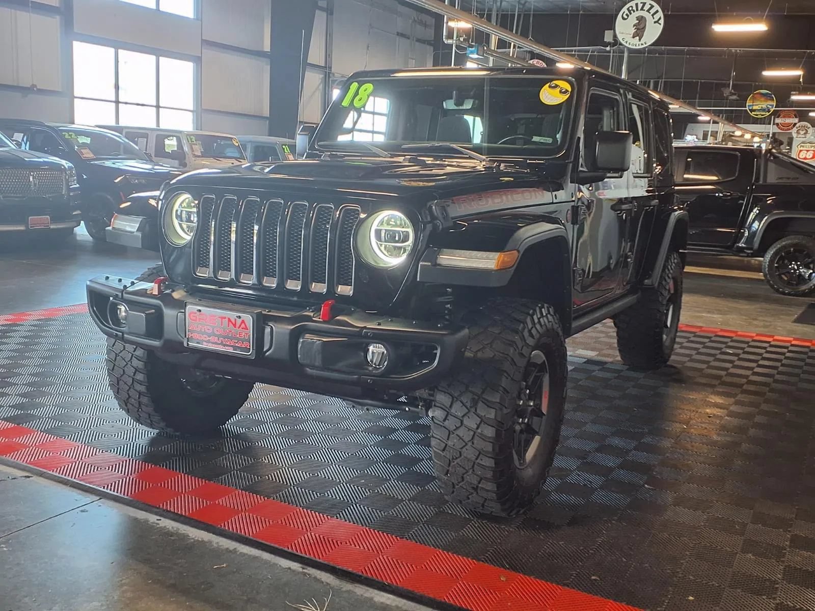 Used 2018 Jeep Wrangler Unlimited Rubicon w/ Dual Top Group AWD/4WD image 4