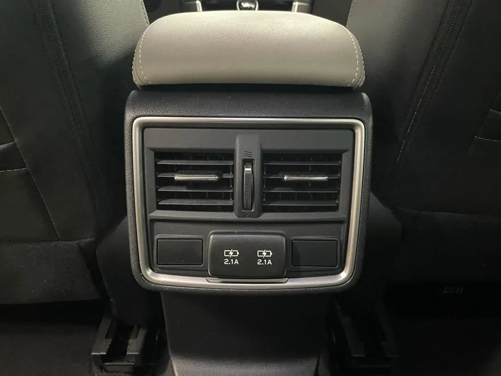 Used 2023 Subaru Forester Limited AWD/4WD image 34