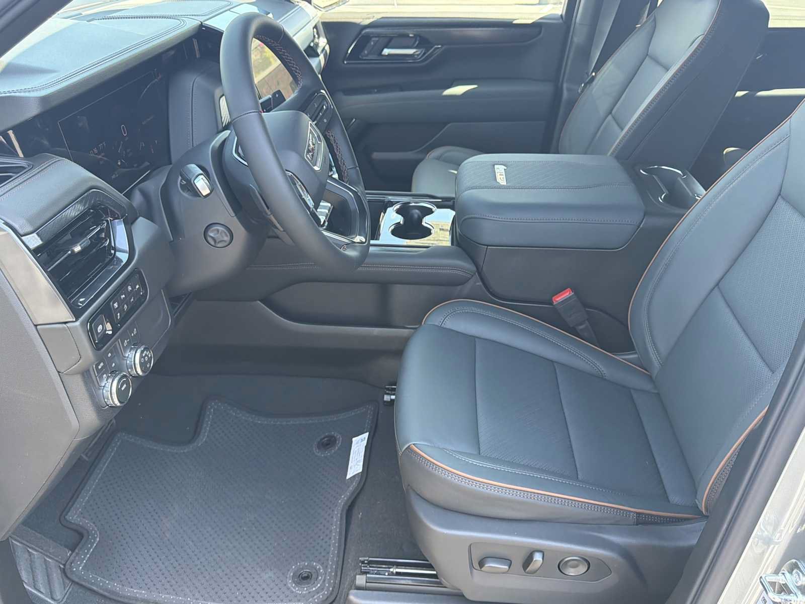New 2026 GMC Yukon AT4 w/ AT4 Premium Package AWD/4WD image 18