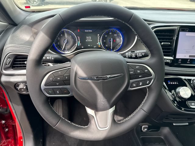 New 2025 Chrysler Pacifica Select AWD/4WD image 19