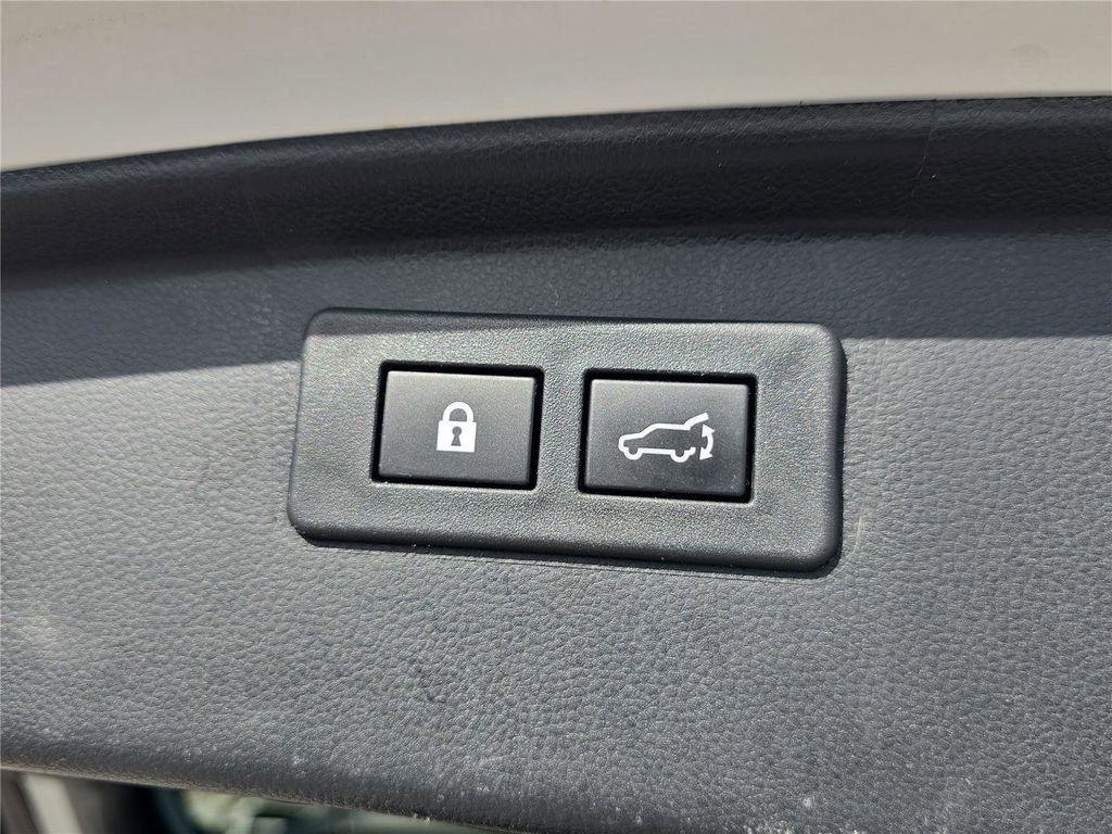 Used 2022 Subaru Outback Touring XT image 28