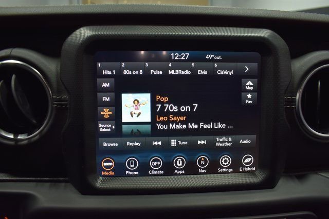 Used 2022 Jeep Wrangler Unlimited Sahara w/ Cold Weather Group image 21