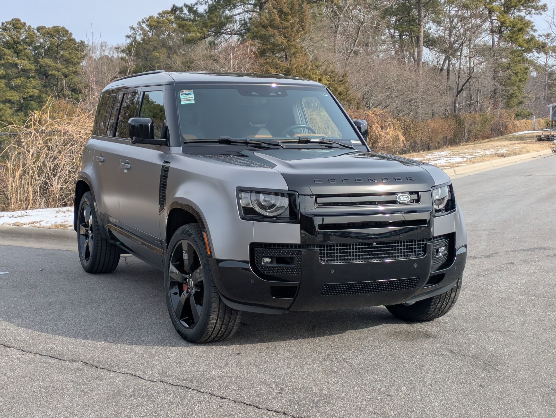 Used 2023 Land Rover Defender 110 X image 3