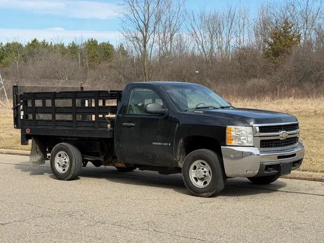 Used 2009 Chevrolet Silverado 2500 W/T RWD image 2