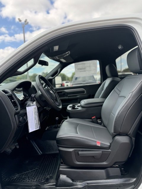 New 2024 RAM 3500 Tradesman image 15