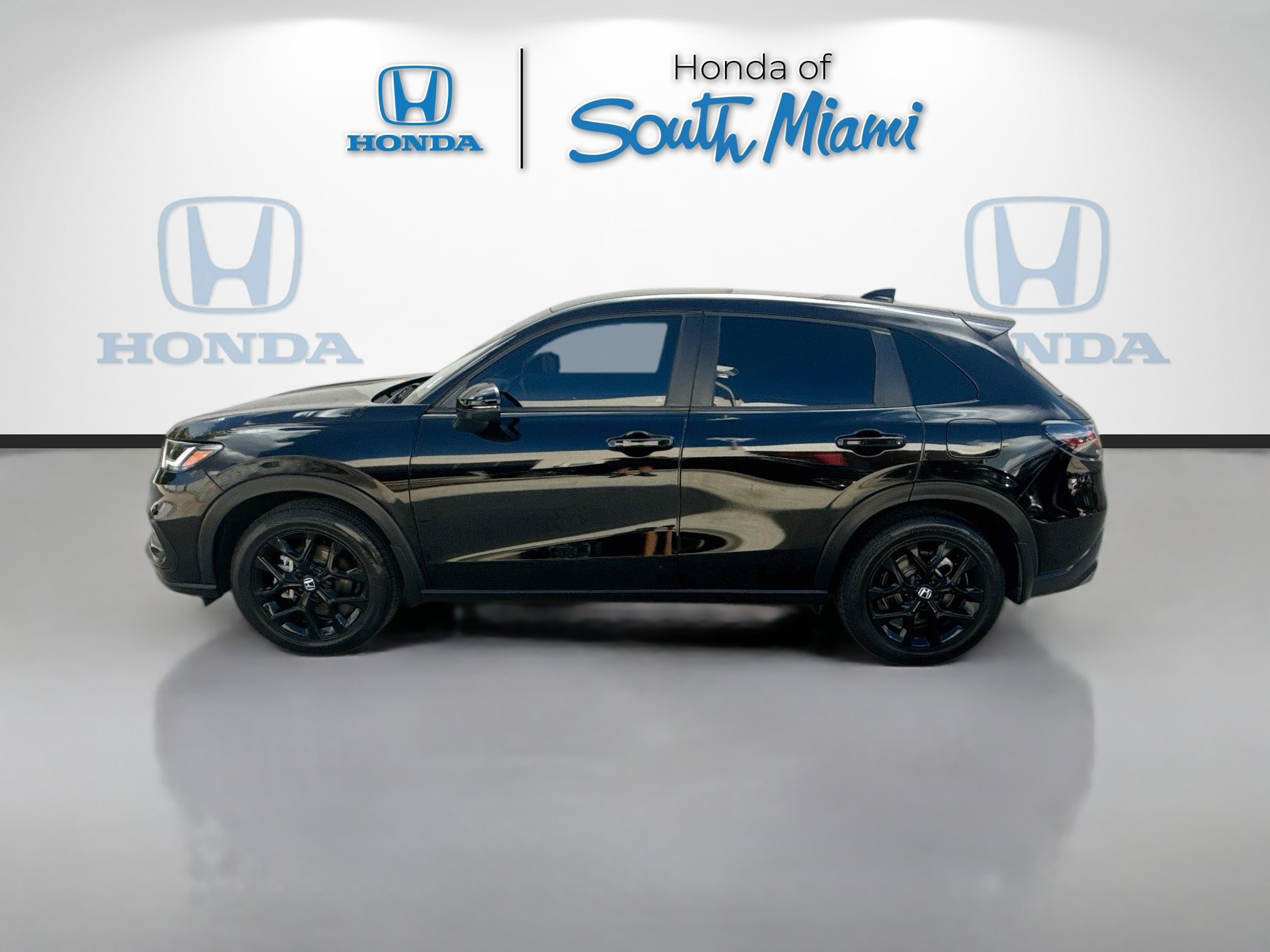 Used 2024 Honda HR-V Sport image 4