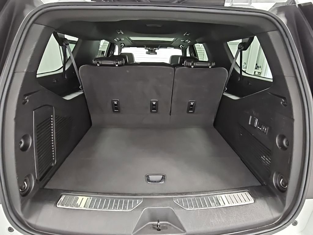 Used 2024 GMC Yukon XL Denali image 39