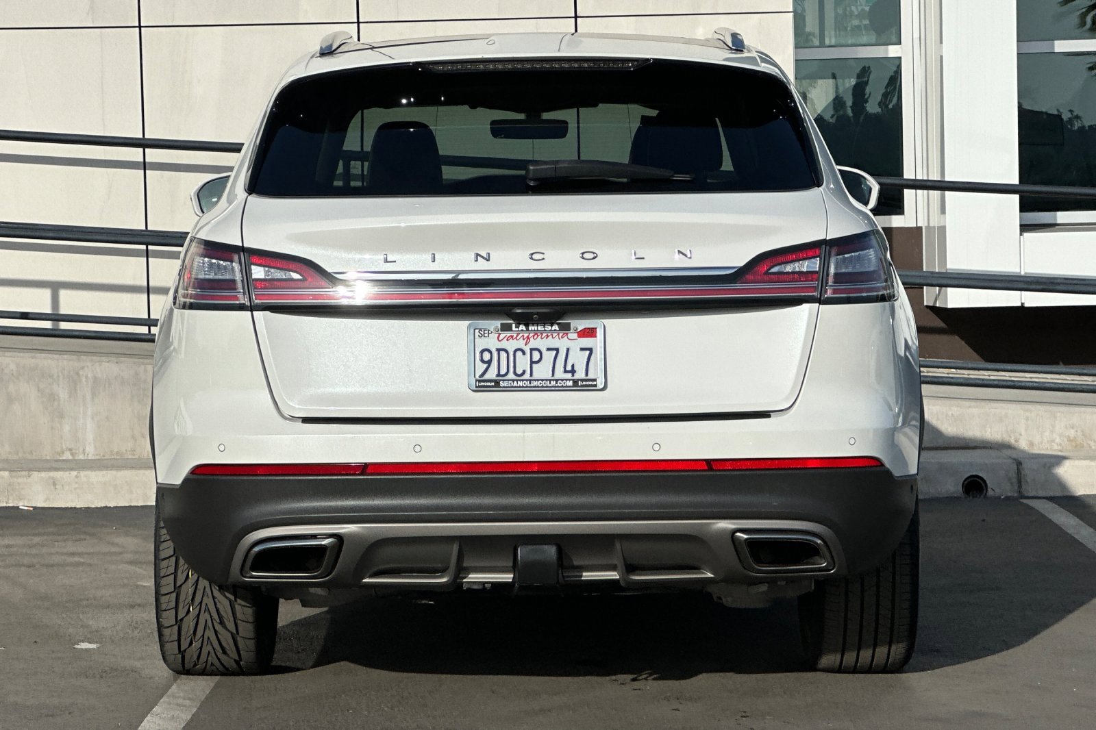 Used 2022 Lincoln Nautilus Reserve w/ Equipment Group 202A image 4