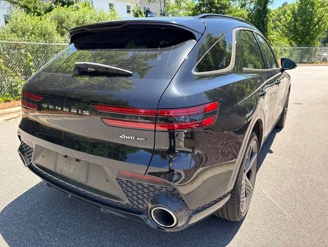 Used 2024 Genesis GV70 3.5T Sport w/ Sport Prestige Package AWD/4WD image 12