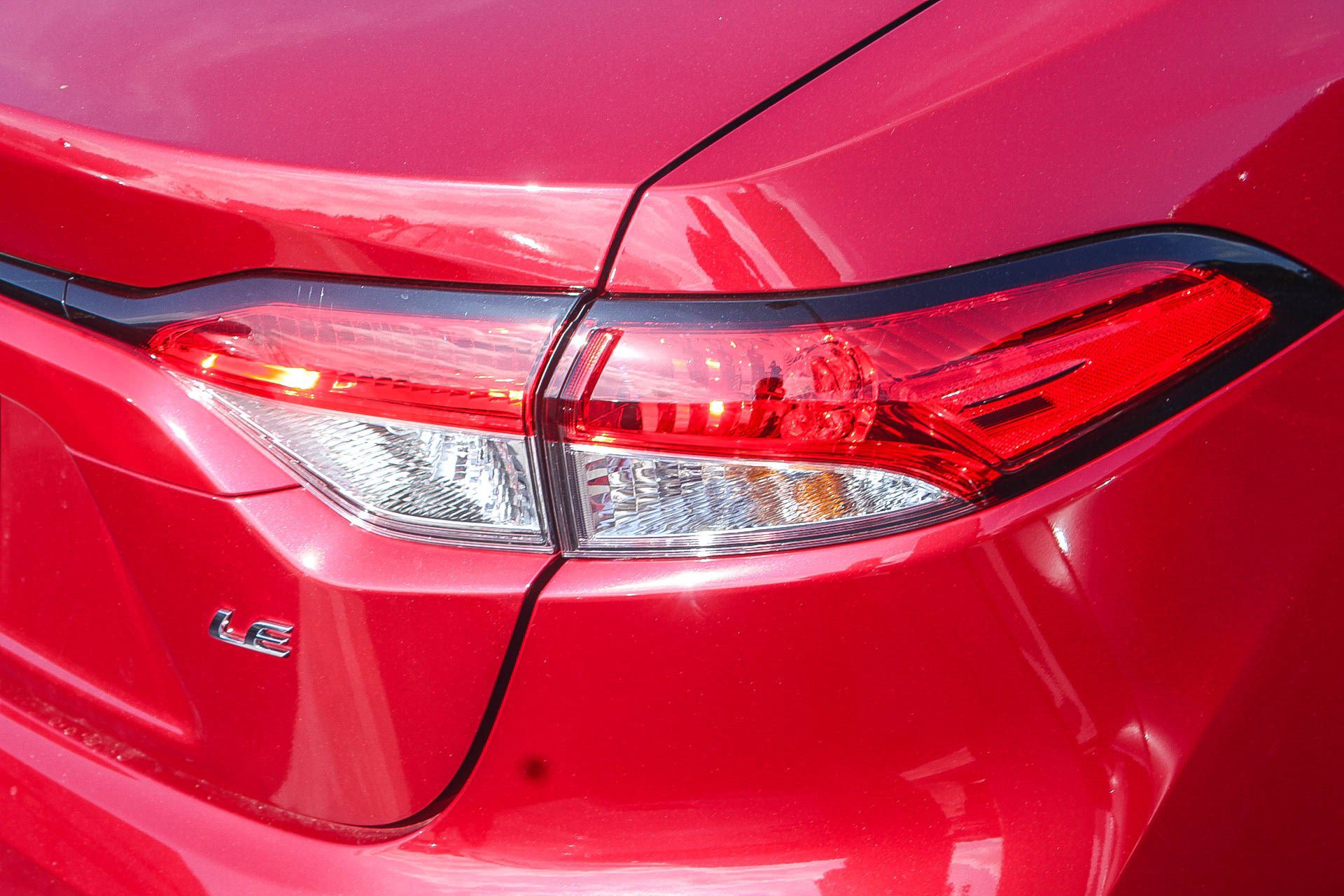 Used 2025 Toyota Corolla LE FWD image 15
