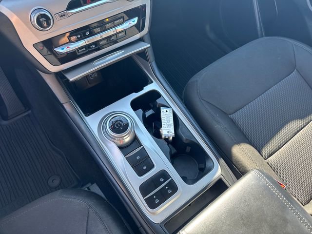 Used 2023 Ford Explorer XLT image 23