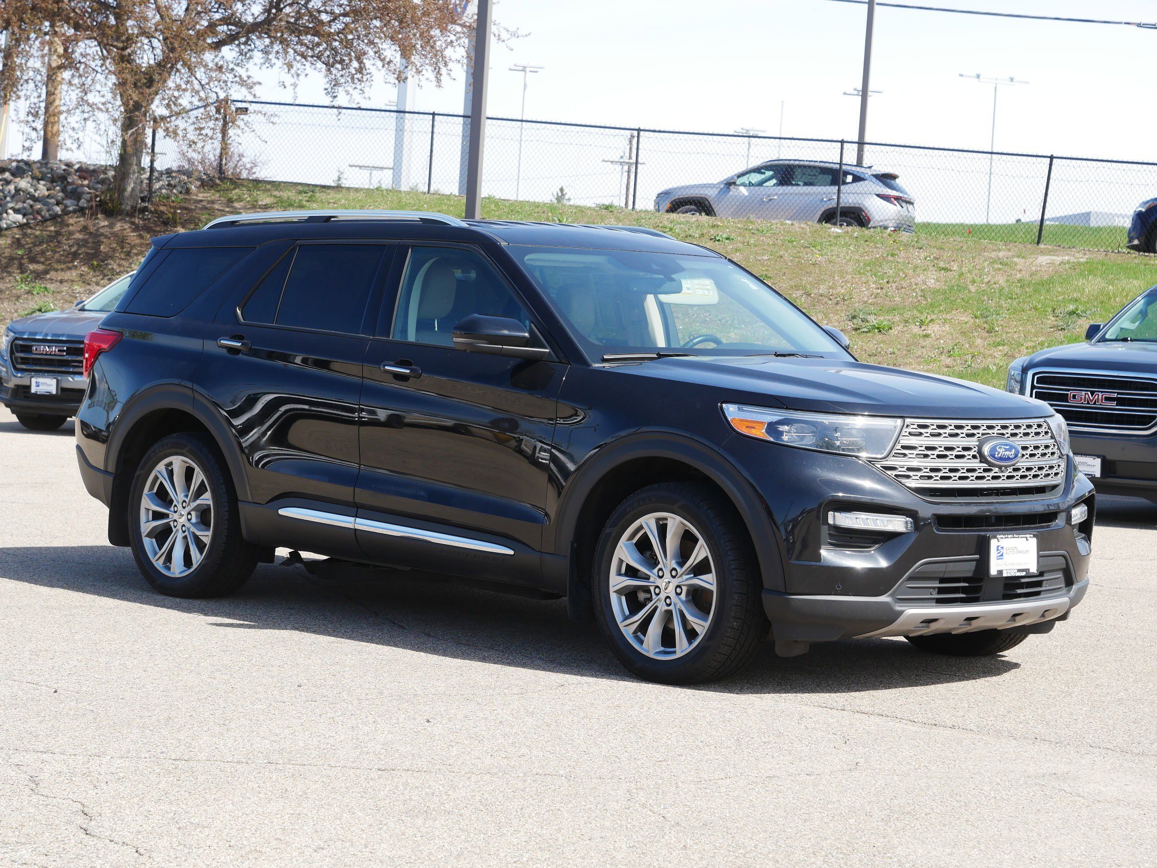 Used 2020 Ford Explorer Limited AWD/4WD image 4