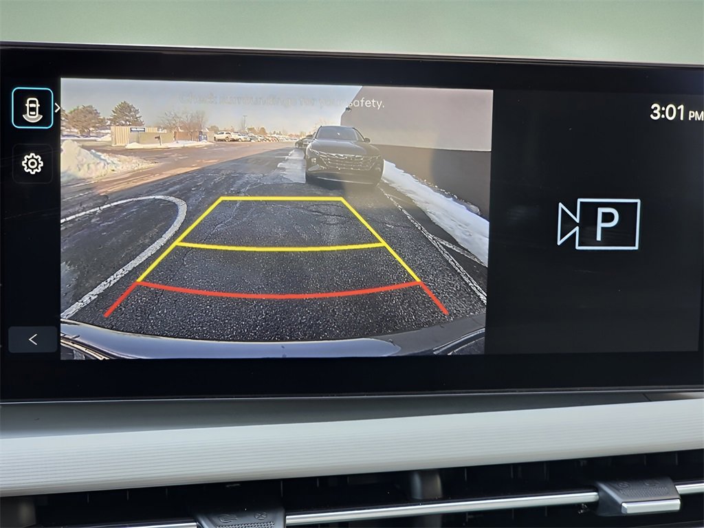 Used 2025 Hyundai Tucson SE image 30