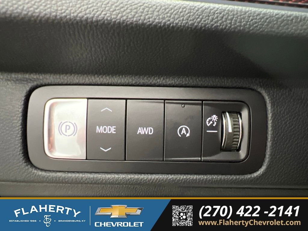 New 2026 Chevrolet Traverse Z71 w/ Driver Confidence Package AWD/4WD image 24
