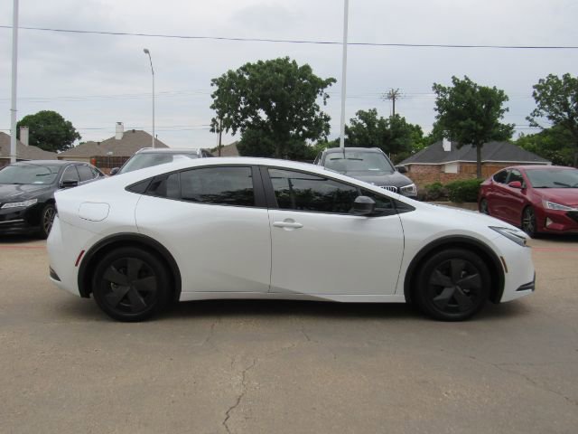 Used 2023 Toyota Prius Prime SE image 5