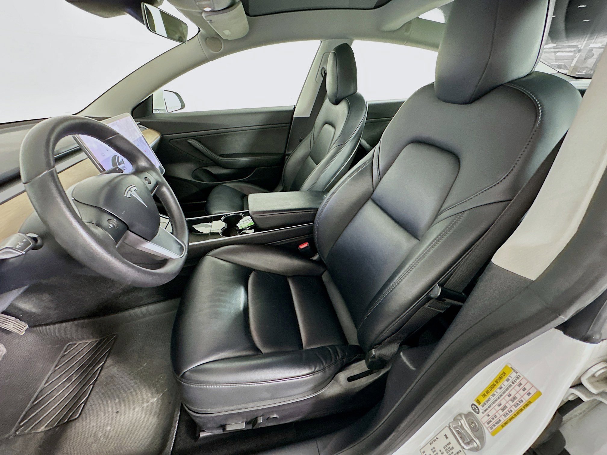 Used 2020 Tesla Model 3 Standard Range Plus image 13