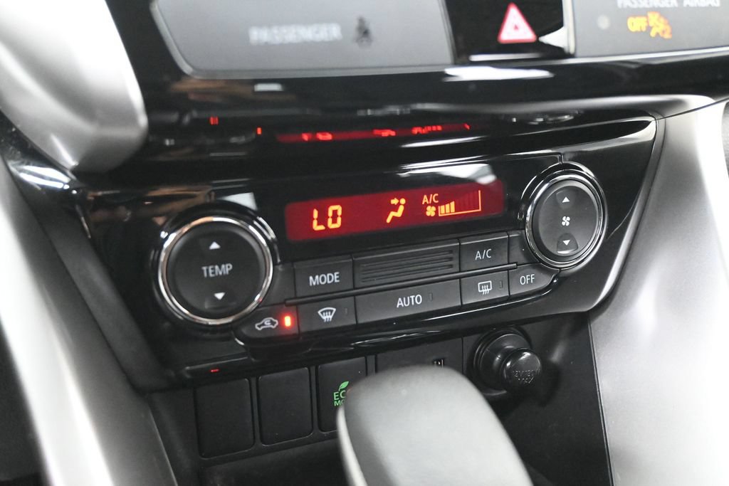 Used 2020 Mitsubishi Eclipse Cross LE AWD/4WD image 40