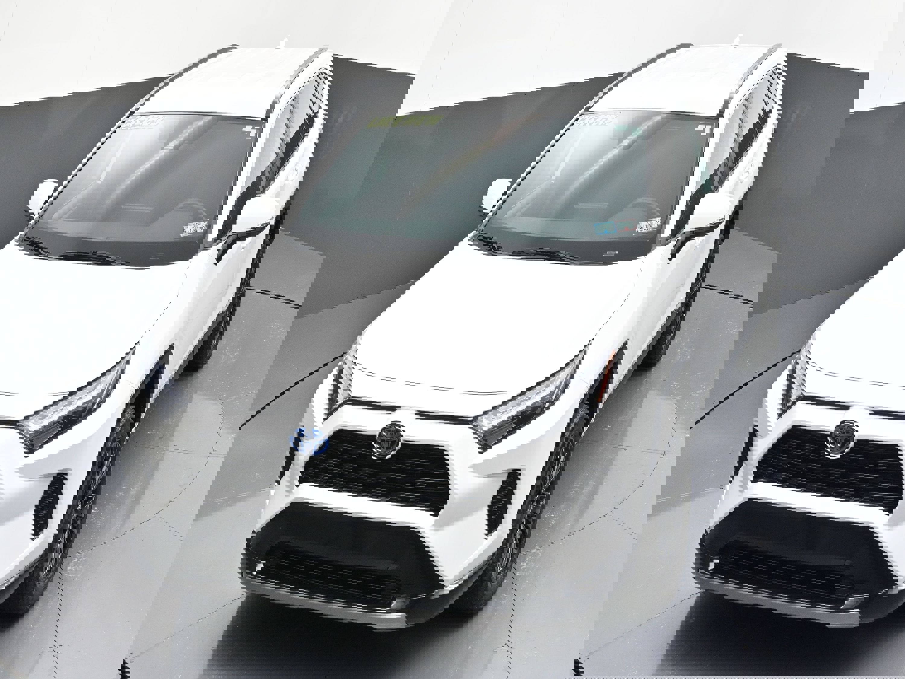 Used 2023 Toyota RAV4 SE image 44