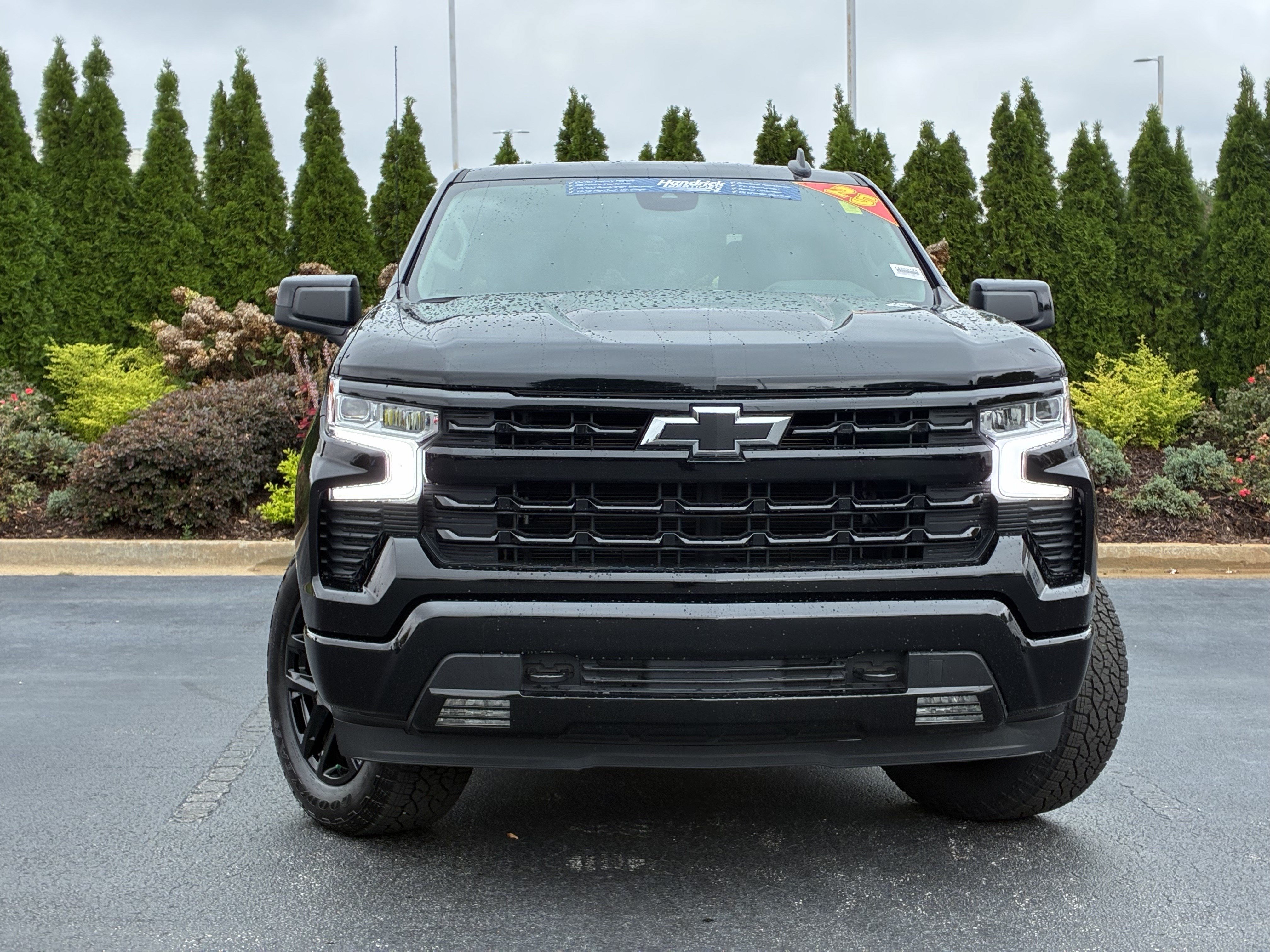 Used 2025 Chevrolet Silverado 1500 RST AWD/4WD image 5