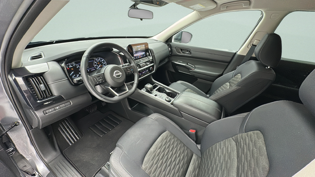 Used 2024 Nissan Pathfinder SV AWD/4WD image 10