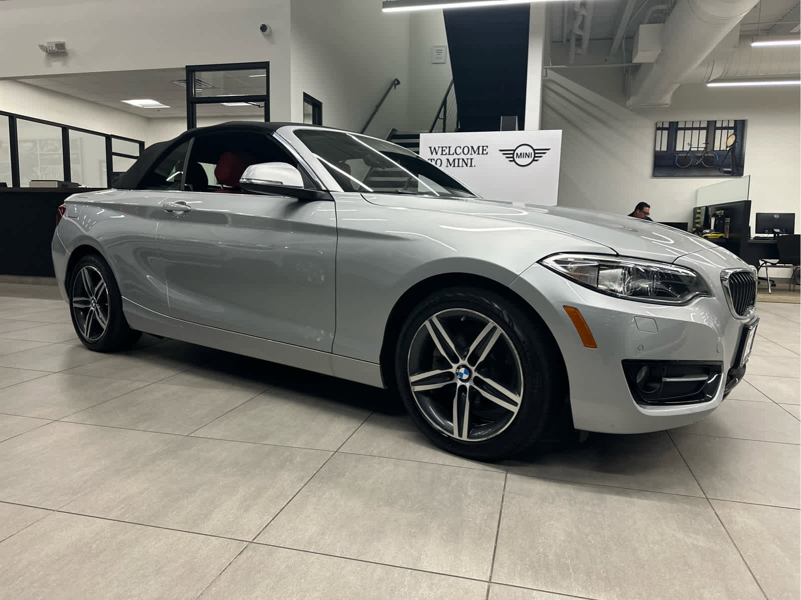 Used 2017 BMW 230i Convertible image 2